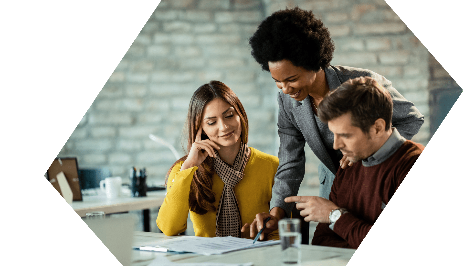 advisor assisting clients